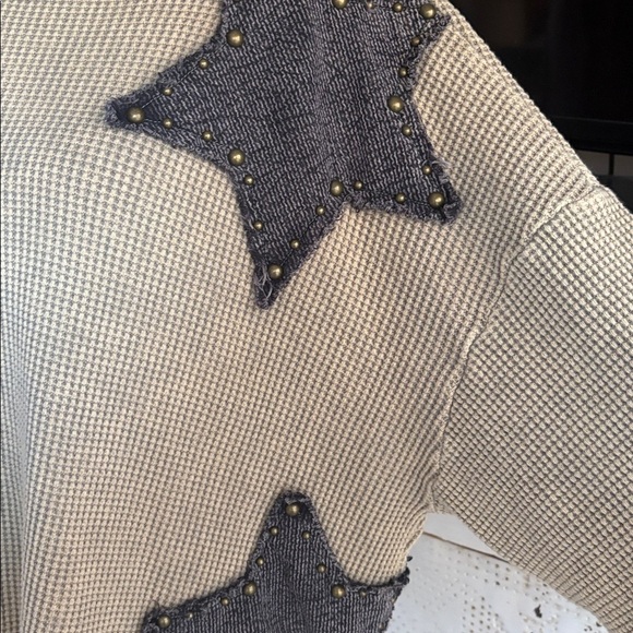 Oil & Hali tan thermal waffle weave long sleeve shirt stars and grommets hi lo - Picture 5 of 16